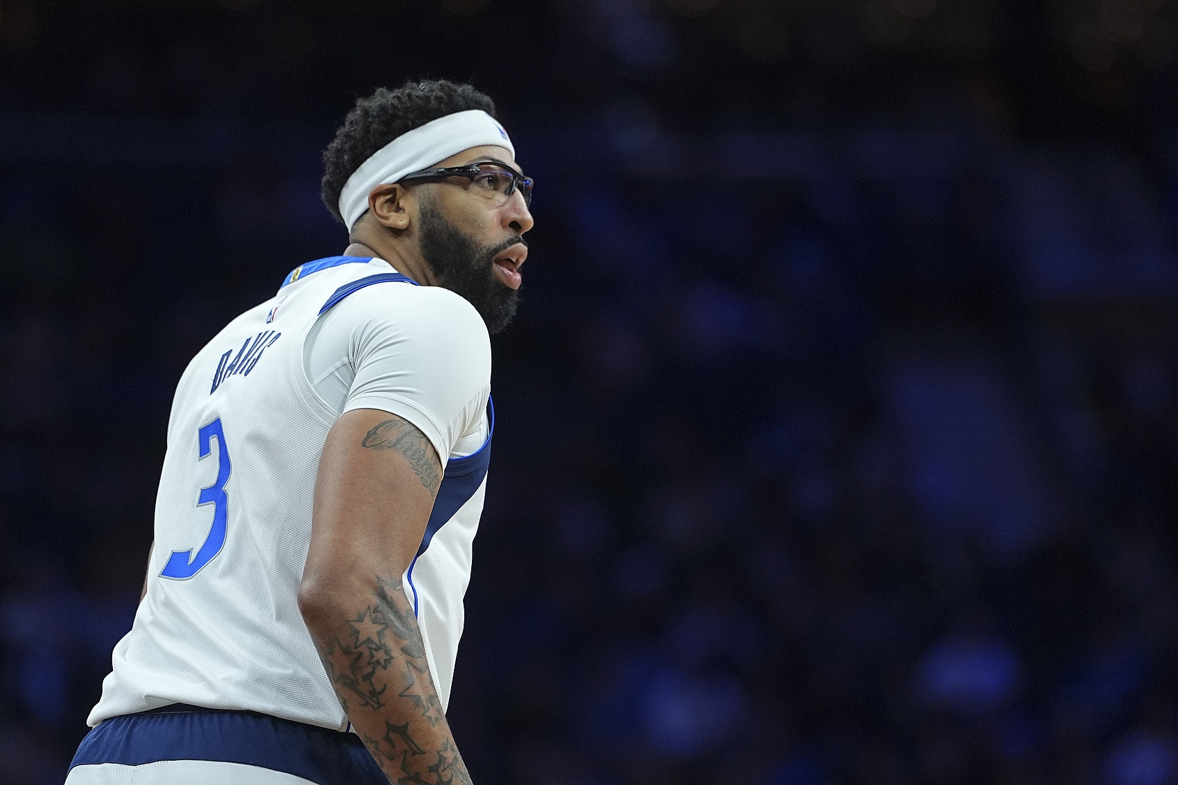 世界杯客户端安装指南-名记:浓眉经纪人里奇·保罗已明确表示 希望独行侠交易戴维斯!